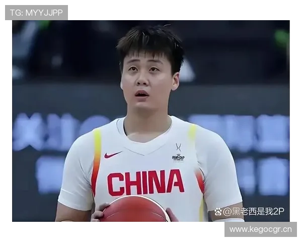 刷到孙铭徽的生活照，差点忘了他是球员——这装修这车位，跟看富豪博主一样