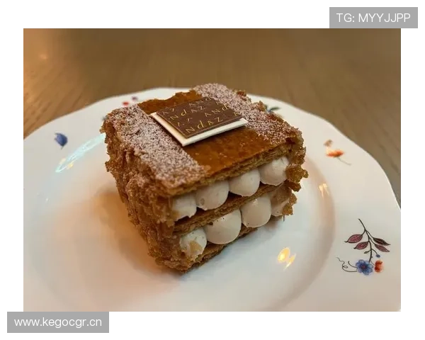 唐佳豪这日常到底咋过的？赛场外一顿爱喝的下午茶比我一周工资还贵！