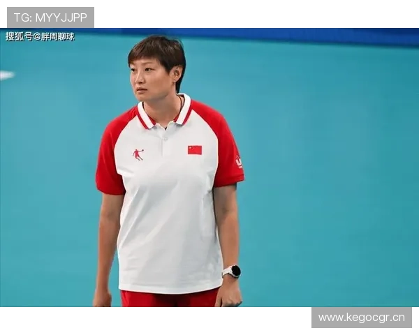 杨昊训练完直接去接娃，球衣都没换，后备箱塞满尿布和蛋白粉