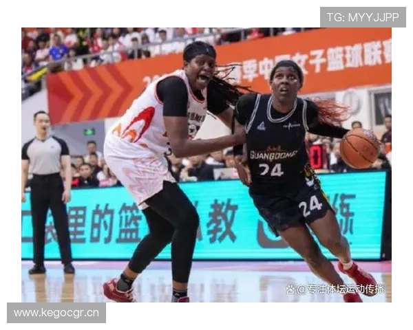 篮球规则解析：持球五秒违例的含义、判罚标准及适用场景